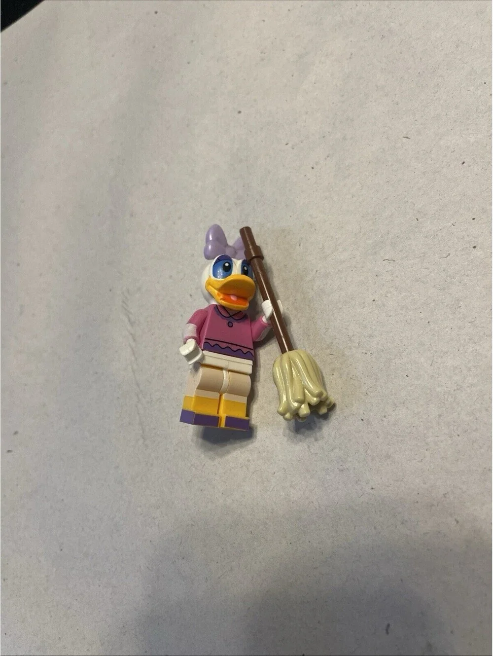 PRCK Disney Castle Minifigure Daisy Duck